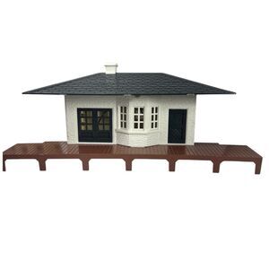 O-S Scale Suburban Station, Bachmann Plasticville U.S.A. Kit  #1911-200 No Box